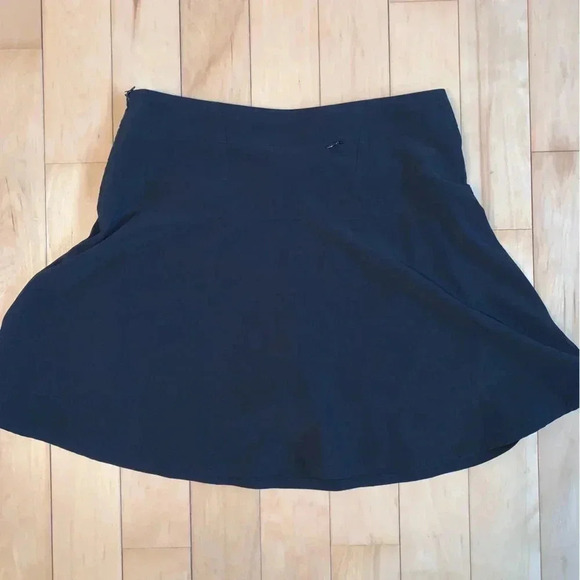 Izod Golf Skort Activewear Womens Size 10 Black Zipper Pockets Stretch Travel - Picture 2 of 8